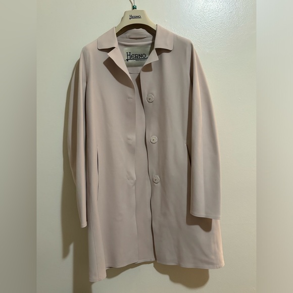 Herno traditional stretch rain coat in exclusive light rose size 40 - Picture 1 of 5